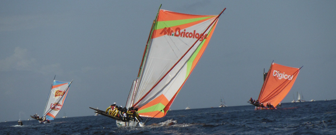 Yole sponsored by Mr.Bricolage at sea 