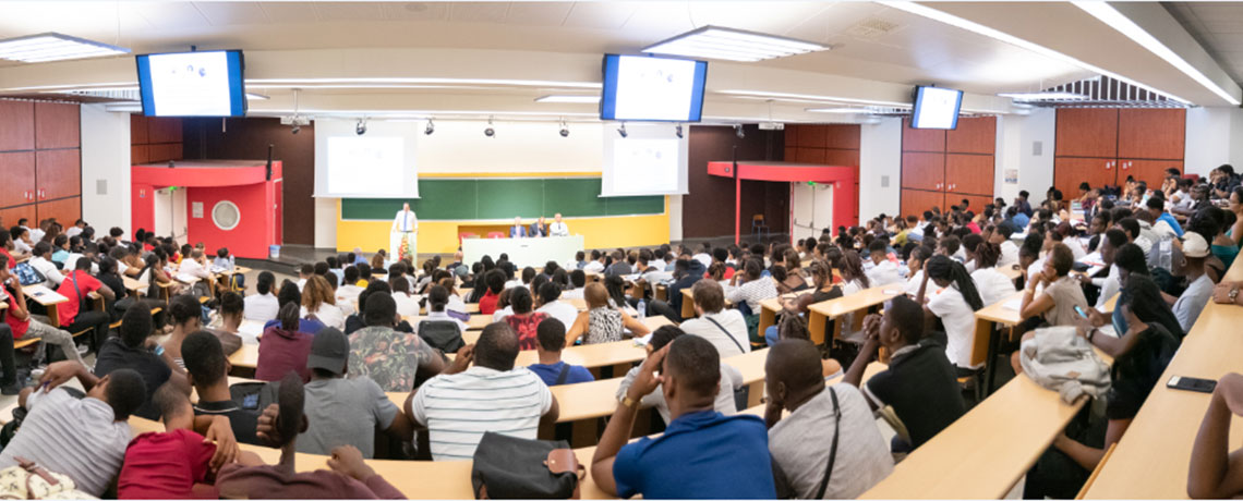 Conférence lors de la 8ème édition du Forum métiers et carrières de La Fondation Université des Antilles et GBH.