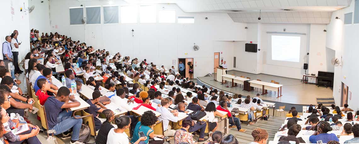 Conférence lors du 8ème Forum des carrières étudiantes, organisé par l'Université des Antilles françaises et GBH.