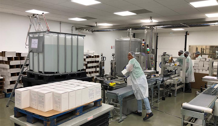 Rum production plant making hydro-alcoholic gel to help nursing staff