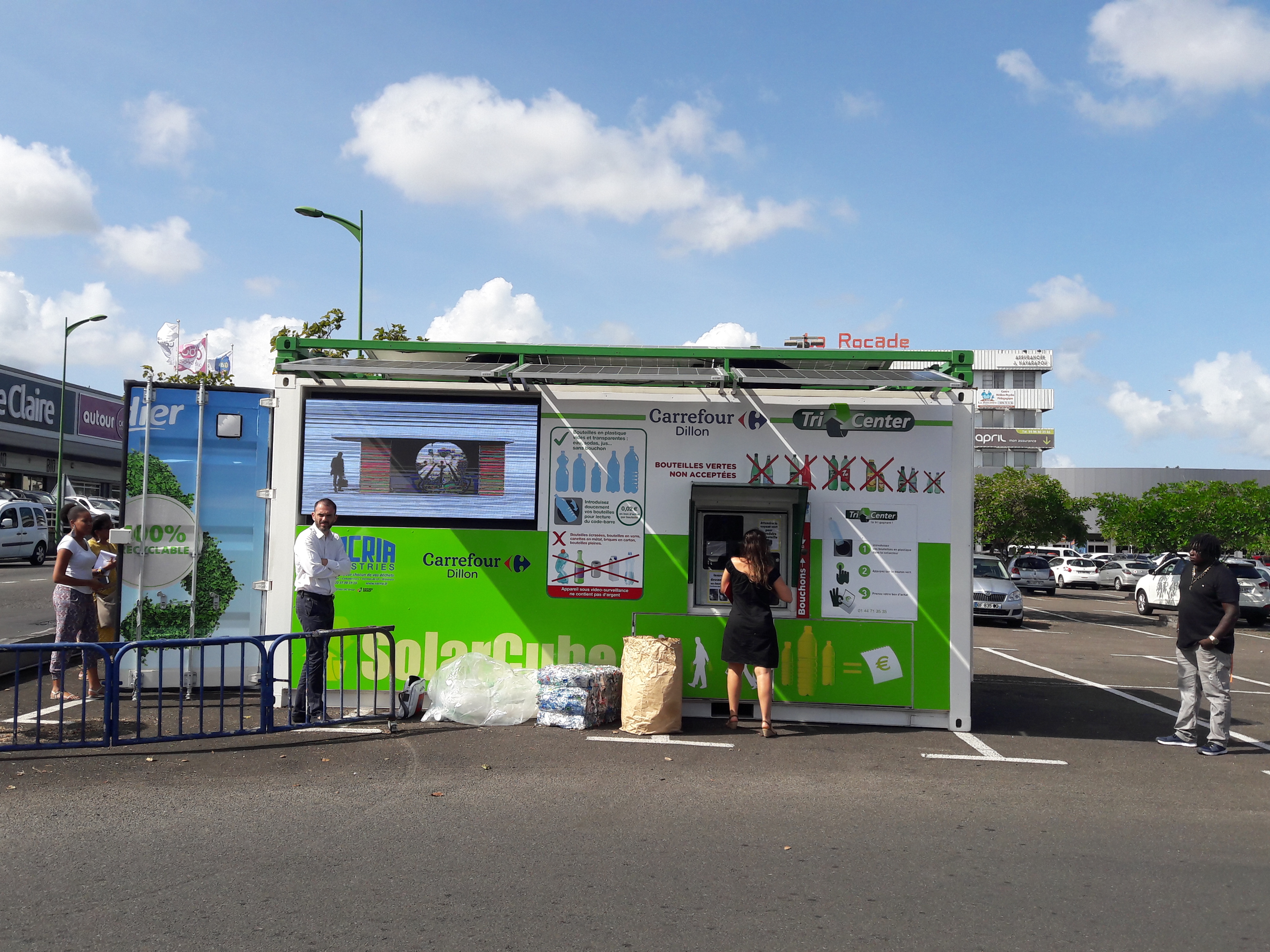Engagés en faveur de l’environnement, GBH et ses filiales Carrefour s’impliquent dans le recyclage et le tri des déchets.